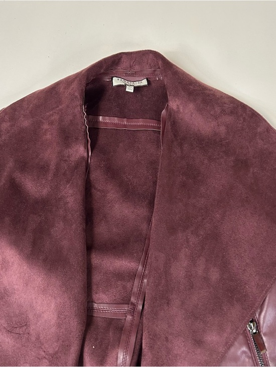 Bagatelle Women’s Size XS Faux Leather Moto Jacket Burgundy Open Front Suede - Picture 4 of 13